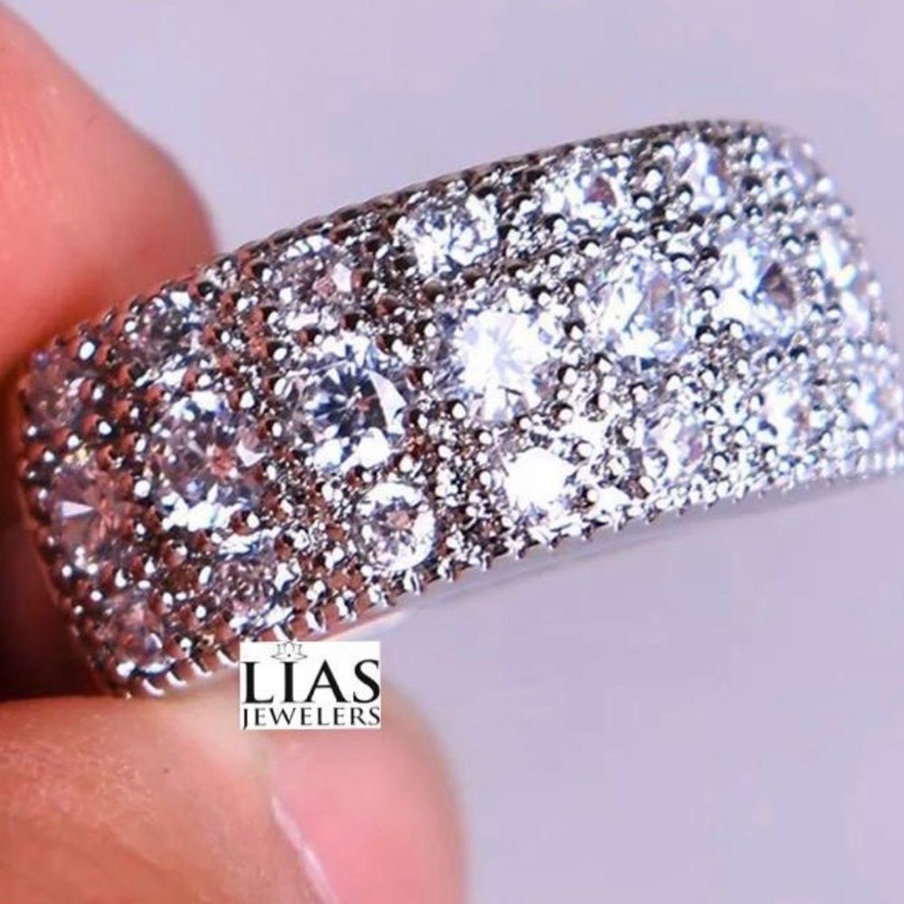 New 18k white gold wedding ring wedding band